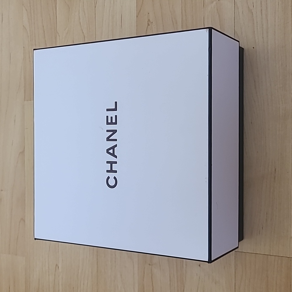 CHANEL Black & White Empty Signature Gift Box 8.5'' x 8.5''x 4"